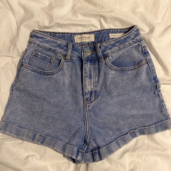 PacSun Pants - Size 25 Pacsun Mom Shorts!